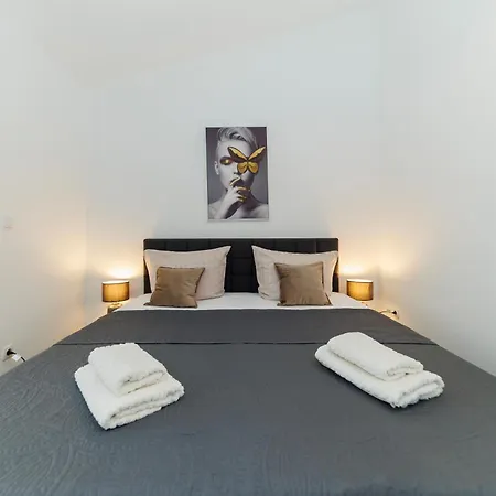 Apartment Riva Zadar